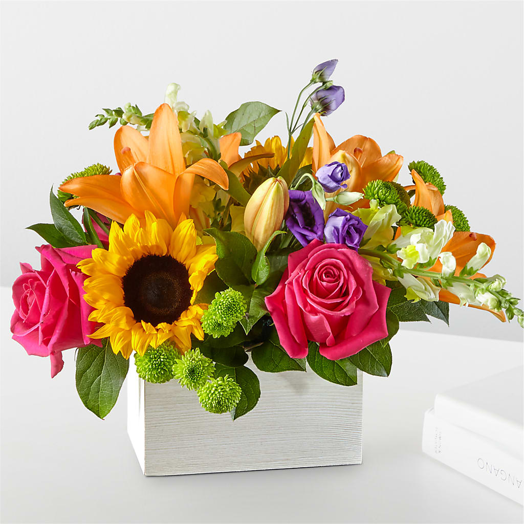 Best Day Box Bouquet – PETALS & HEARTS FLOWER SHOP, Monterey Park CA