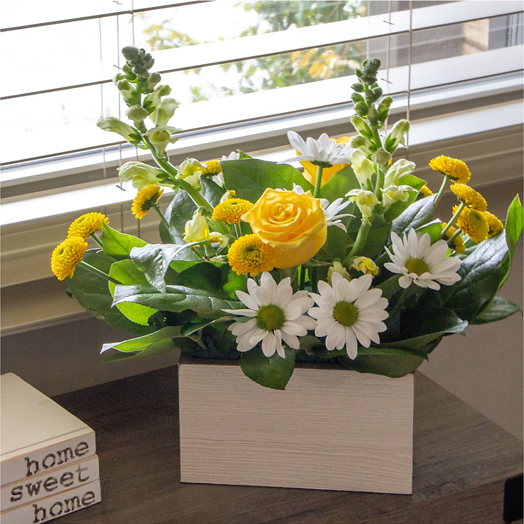 Sun Salutation Box Bouquet – PETALS & HEARTS FLOWER SHOP, Monterey Park CA
