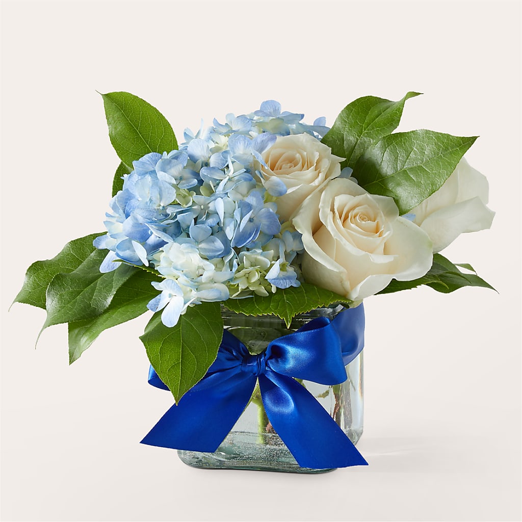 Sky Blue Delight Bouquet – PETALS & HEARTS FLOWER SHOP, Monterey Park CA