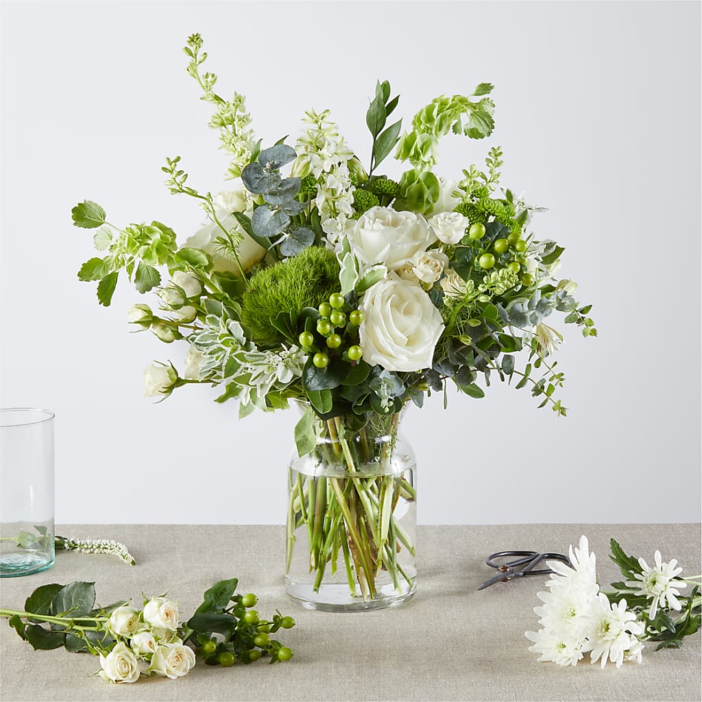 Irish Garden - A Florist Original – PETALS & HEARTS FLOWER SHOP, Monterey Park CA