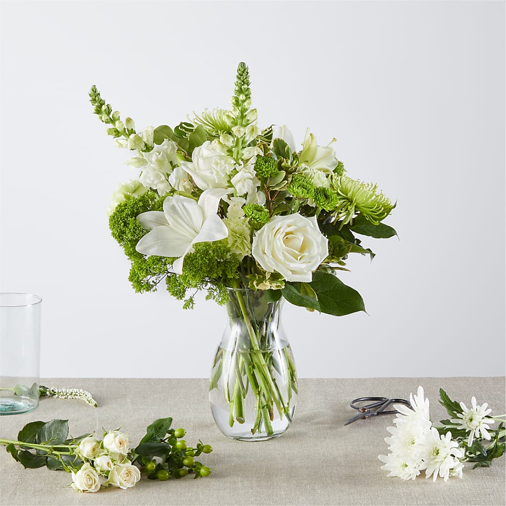 Irish Garden - A Florist Original – PETALS & HEARTS FLOWER SHOP, Monterey Park CA