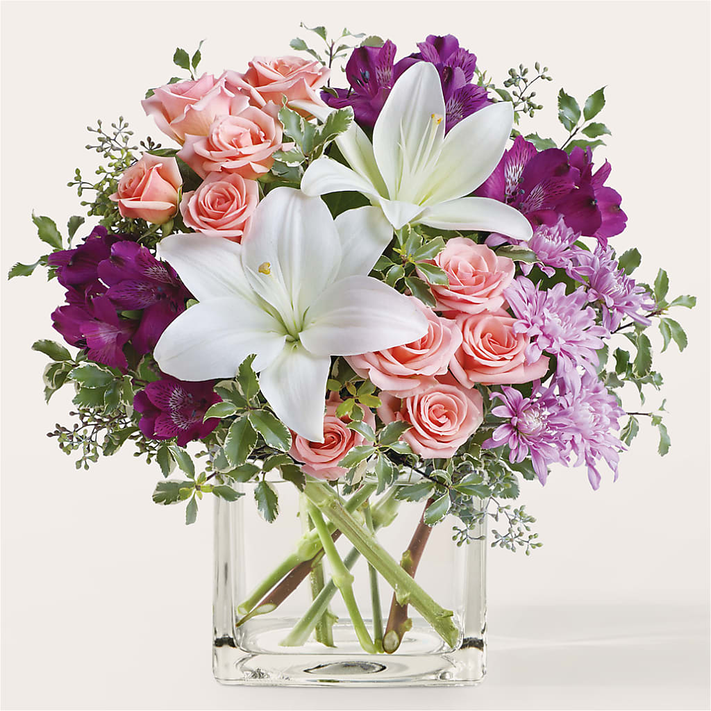 Mani Pedi Bouquet – PETALS & HEARTS FLOWER SHOP, Monterey Park CA