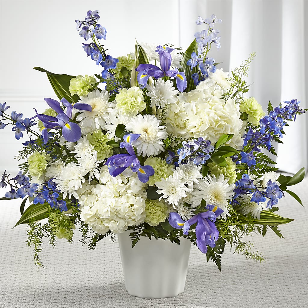 Soft Serenity Floor Basket – PETALS & HEARTS FLOWER SHOP, Monterey Park CA