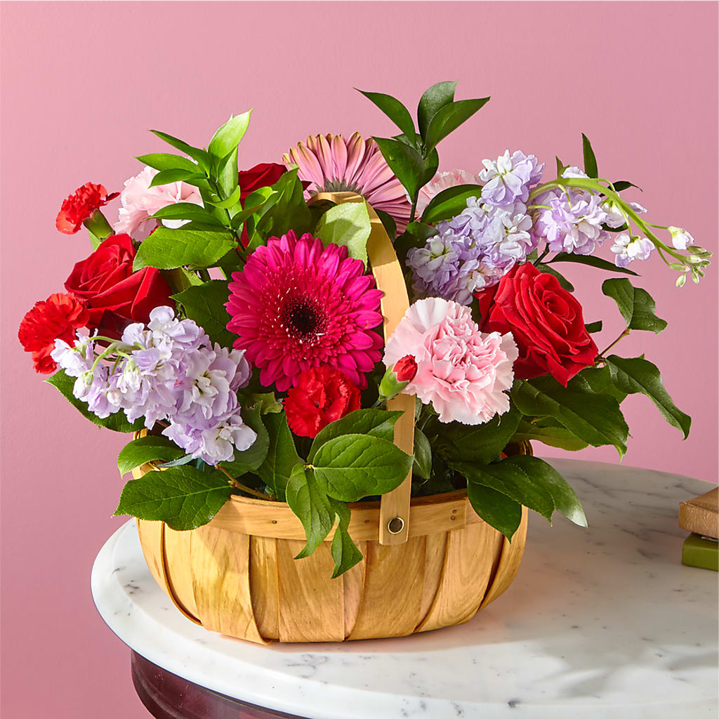 Pink Picnic Basket – PETALS & HEARTS FLOWER SHOP, Monterey Park CA