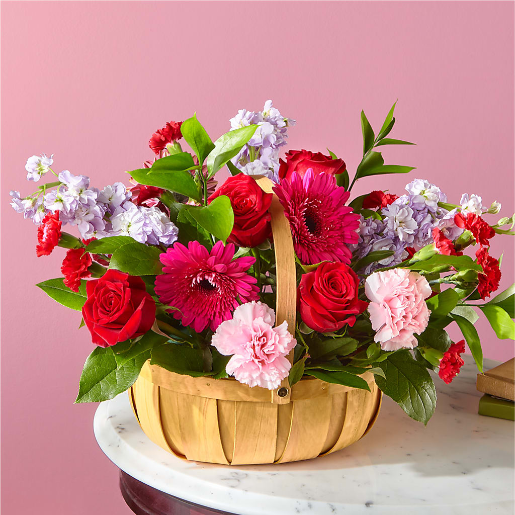 Pink Picnic Basket – PETALS & HEARTS FLOWER SHOP, Monterey Park CA