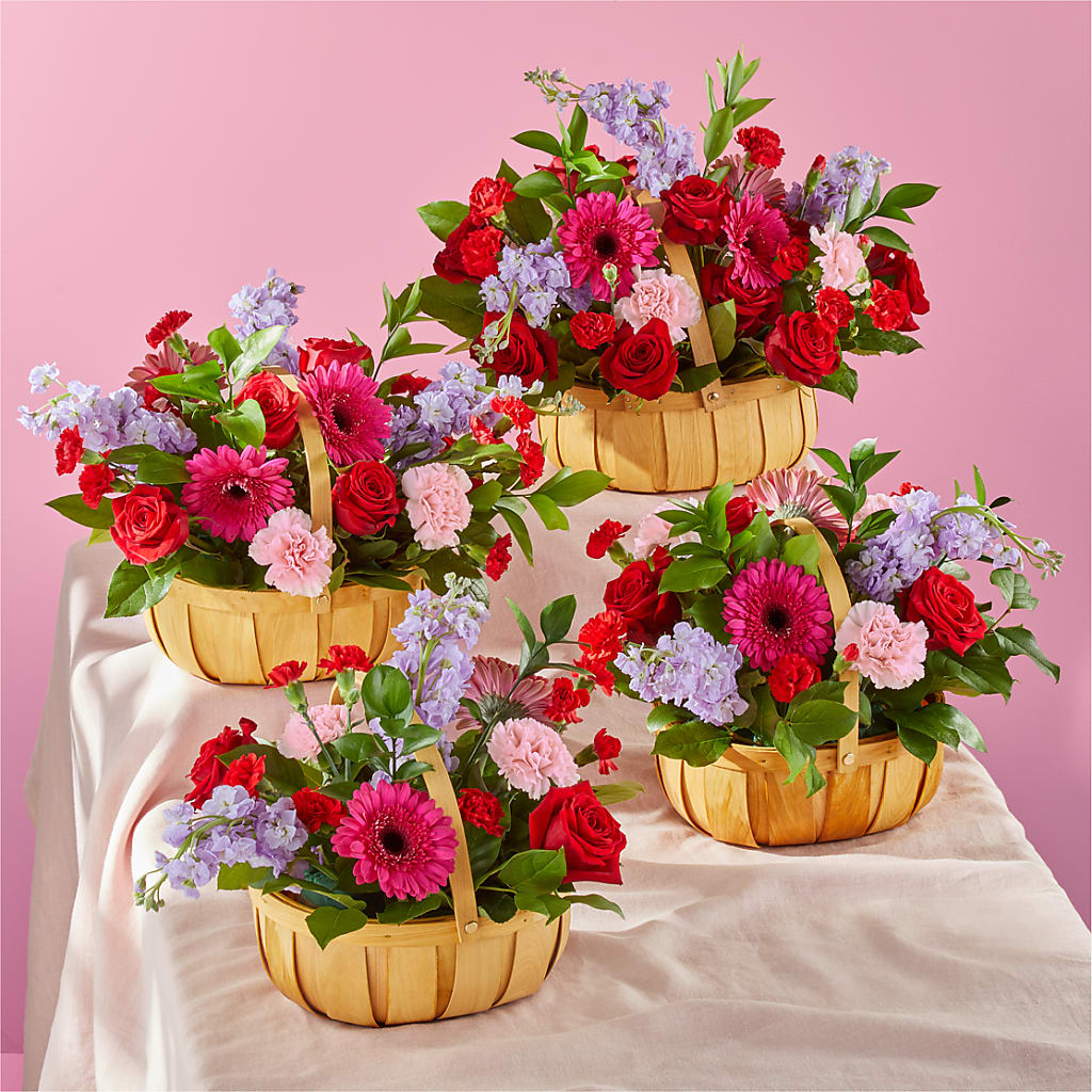 Pink Picnic Basket – PETALS & HEARTS FLOWER SHOP, Monterey Park CA