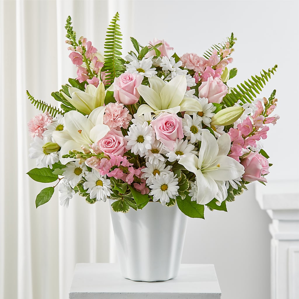 Soft Touch Tabletop Basket – PETALS & HEARTS FLOWER SHOP, Monterey Park CA