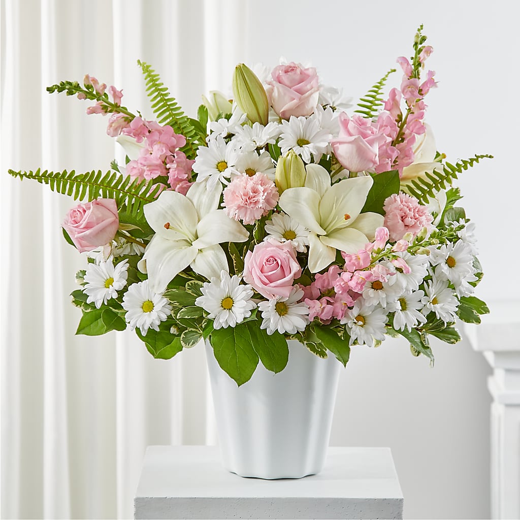 Soft Touch Tabletop Basket – PETALS & HEARTS FLOWER SHOP, Monterey Park CA