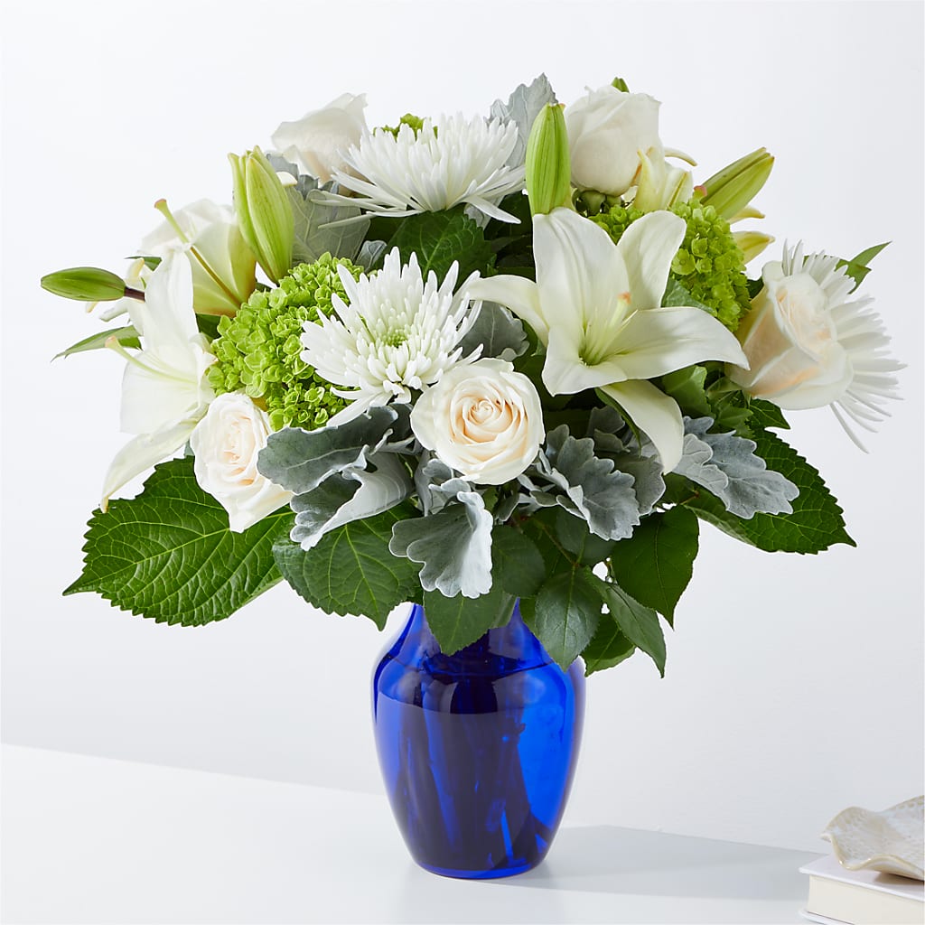 Snowy Dreams Bouquet – PETALS & HEARTS FLOWER SHOP, Monterey Park CA