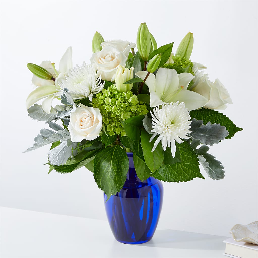 Snowy Dreams Bouquet – PETALS & HEARTS FLOWER SHOP, Monterey Park CA