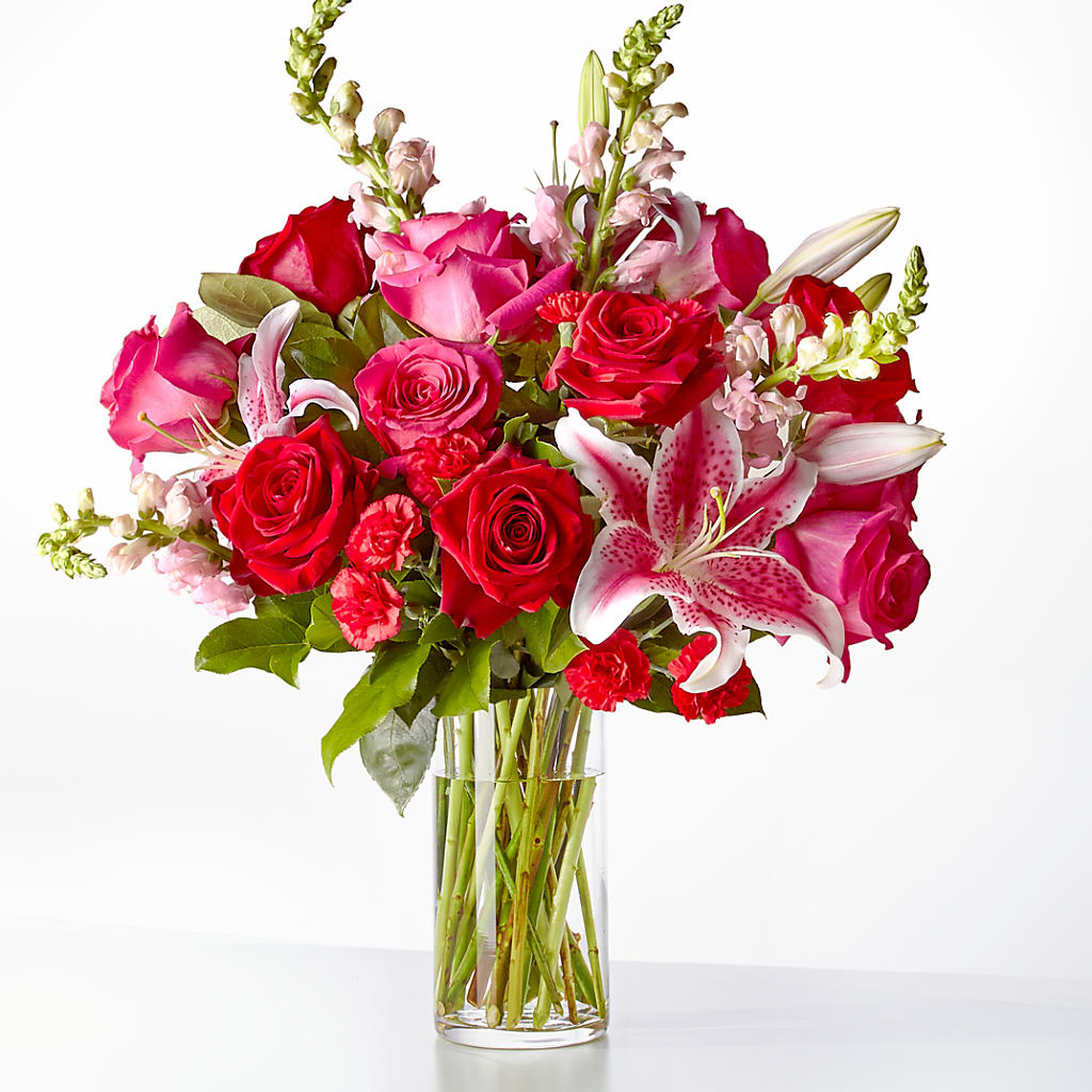 Love at First Sight Bouquet – PETALS & HEARTS FLOWER SHOP, Monterey Park CA
