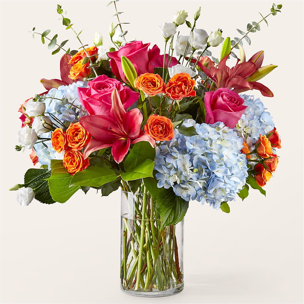 Awestruck Luxury Bouquet – PETALS & HEARTS FLOWER SHOP, Monterey Park CA