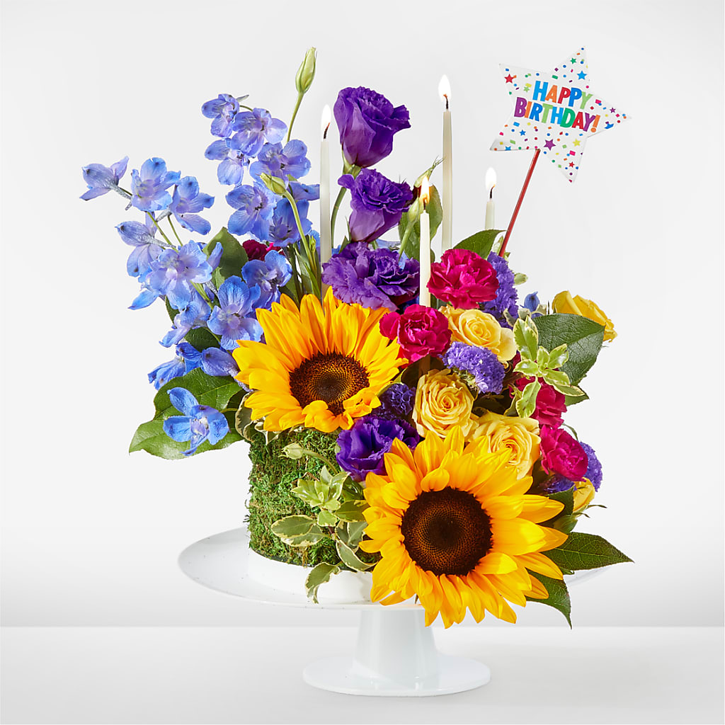 Star of the Day Floral Cake – PETALS & HEARTS FLOWER SHOP, Monterey Park CA