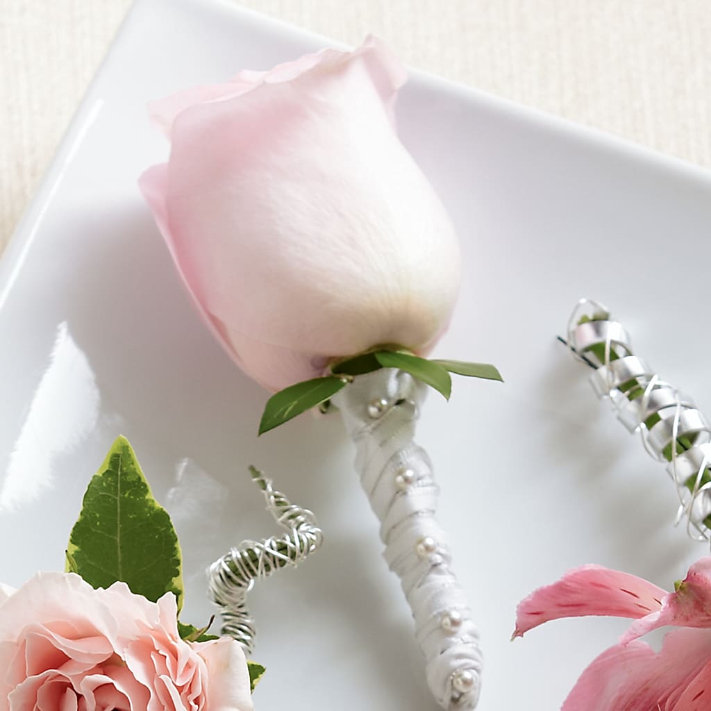 Pink Rose Boutonniere – PETALS & HEARTS FLOWER SHOP, Monterey Park CA