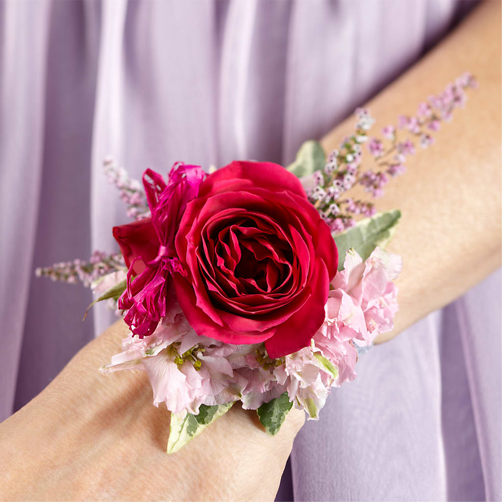 Rose Charm Corsage – PETALS & HEARTS FLOWER SHOP, Monterey Park CA