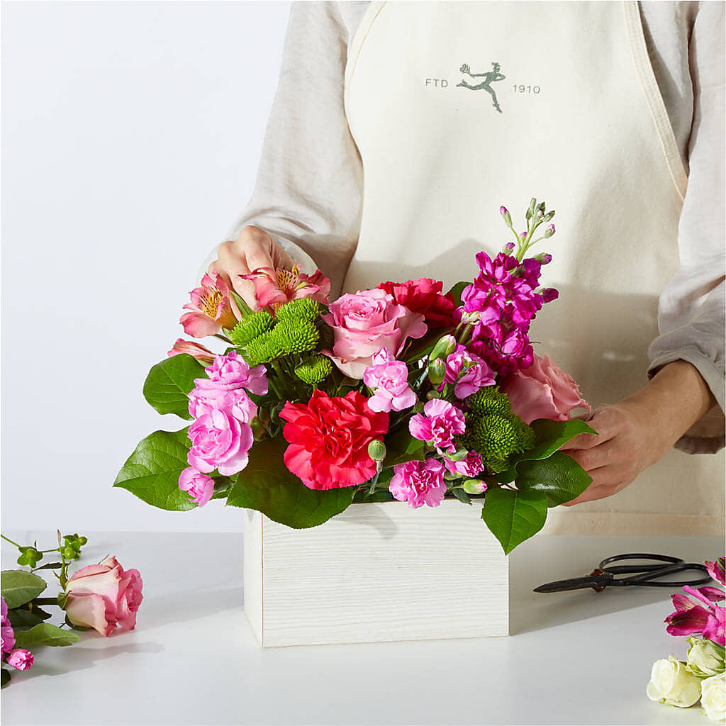 Sweetberry Box – A Florist Original – PETALS & HEARTS FLOWER SHOP, Monterey Park CA