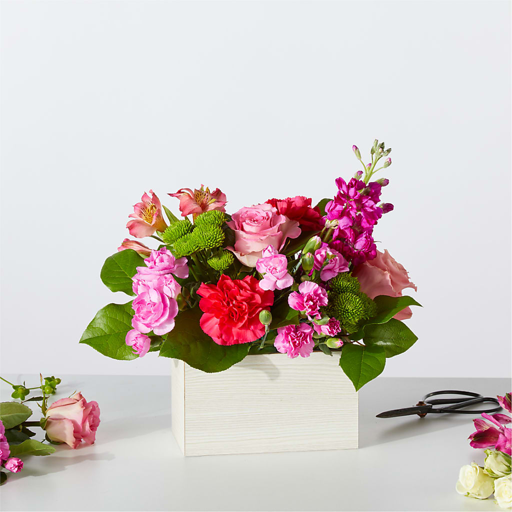 Sweetberry Box – A Florist Original – PETALS & HEARTS FLOWER SHOP, Monterey Park CA
