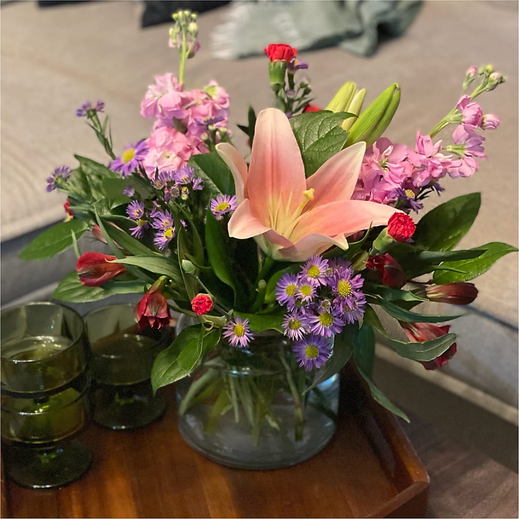 Romantique Bouquet – PETALS & HEARTS FLOWER SHOP, Monterey Park CA