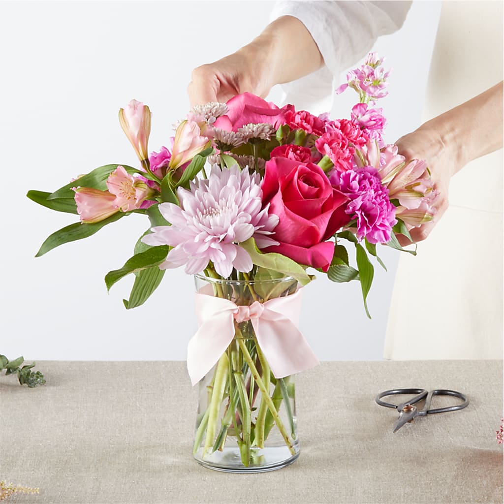 Pink Ribbon - A Florist Original – PETALS & HEARTS FLOWER SHOP, Monterey Park CA