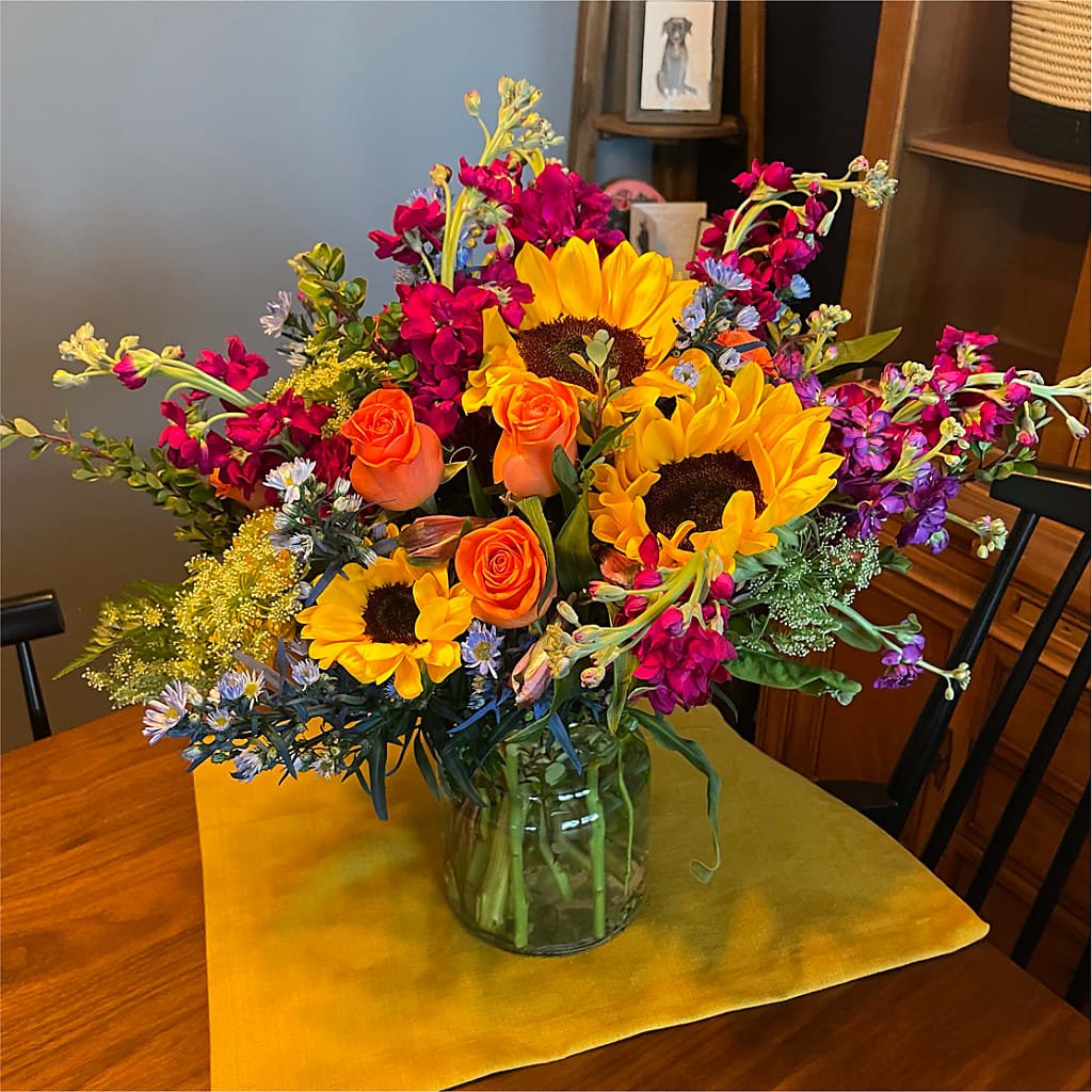Rays of Life Bouquet – PETALS & HEARTS FLOWER SHOP, Monterey Park CA