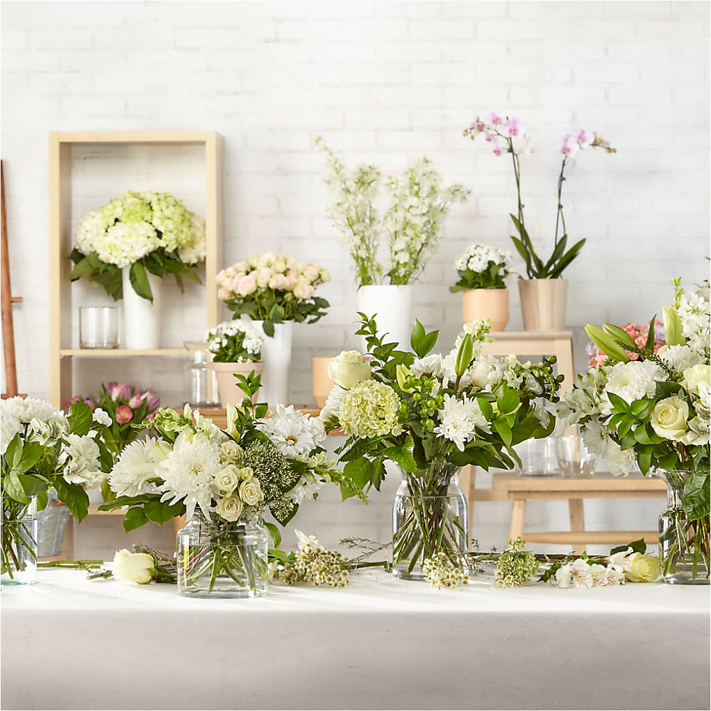 Classic Ivory – A Florist Original – PETALS & HEARTS FLOWER SHOP, Monterey Park CA