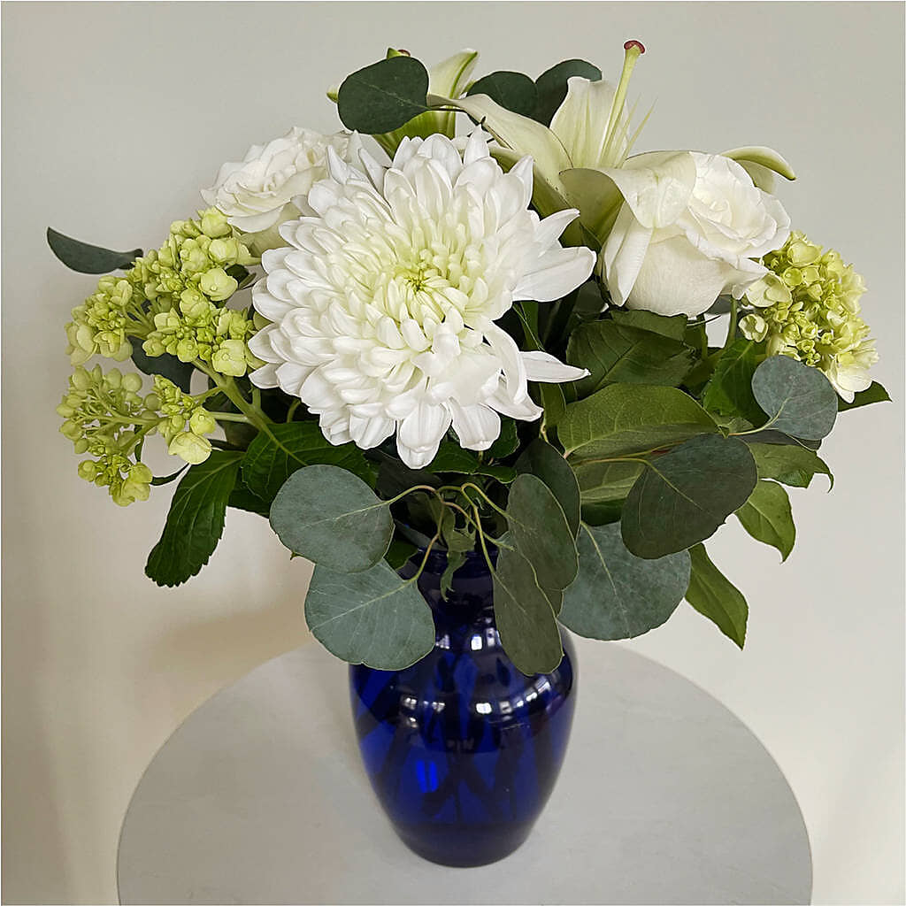 Snowy Dreams Bouquet – PETALS & HEARTS FLOWER SHOP, Monterey Park CA