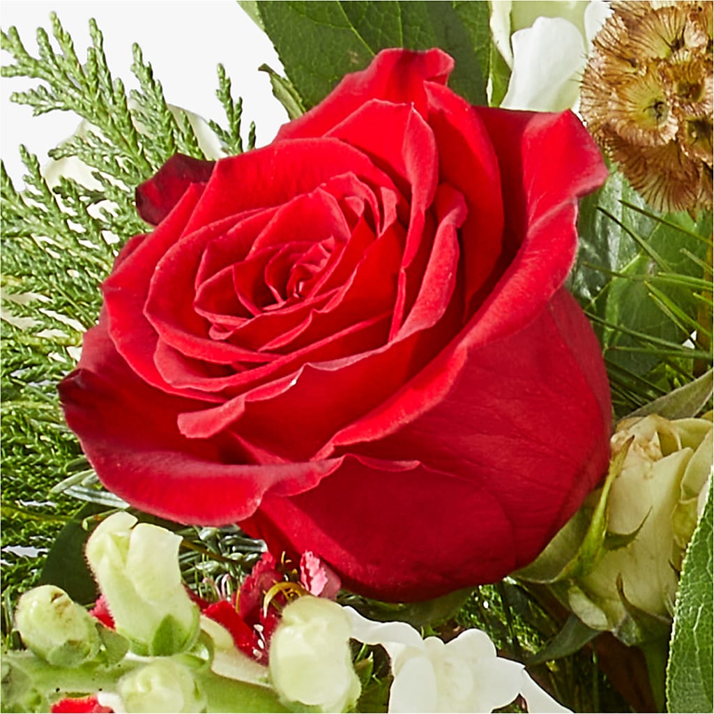 Deck the Halls Bouquet – PETALS & HEARTS FLOWER SHOP, Monterey Park CA