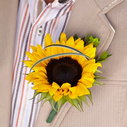 Free Spirit Boutonniere – PETALS & HEARTS FLOWER SHOP, Monterey Park CA